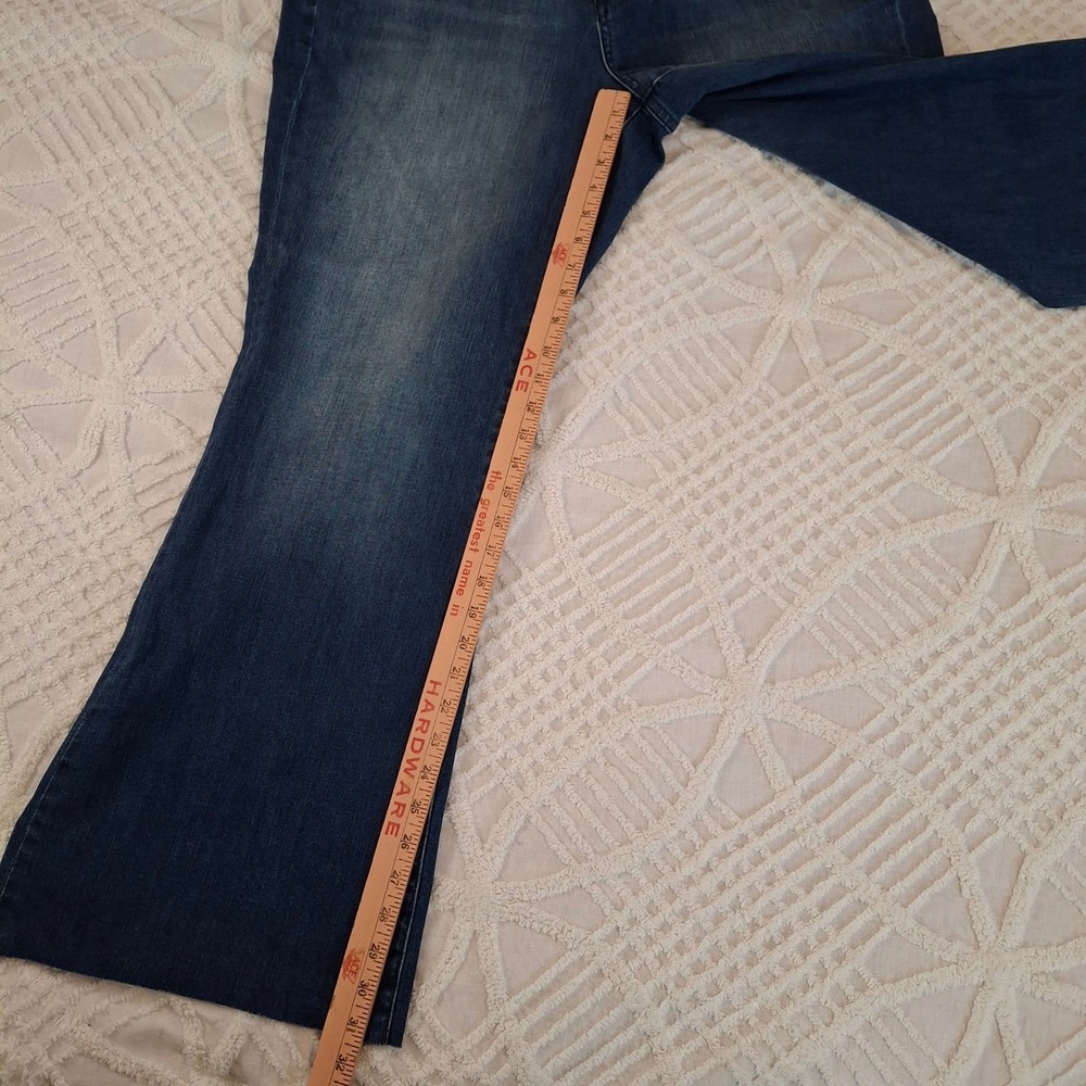 Lane Bryant High Rise Flare Jeans Womens 18 Blue Exposed Button Fly Raw Hem NWT - Picture 6 of 9